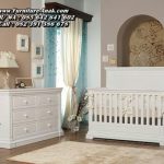 Tempat Tidur Bayi Minimalis Putih