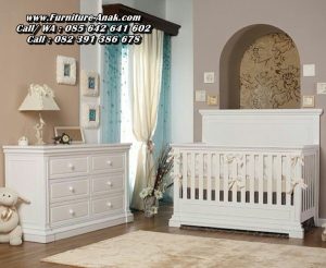 Tempat Tidur Bayi Minimalis Putih