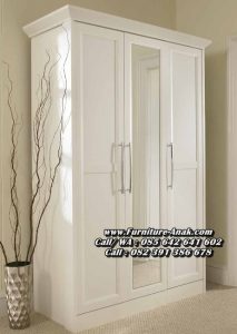 Lemari Pakaian Minimalis Modern 3 Pintu