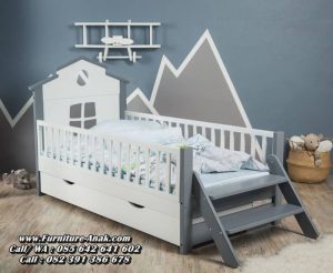 Tempat Tidur Anak Kayu Model Rumah Sorong