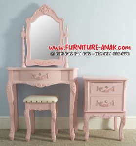 Meja Rias Ukir Cantik Warna Pink
