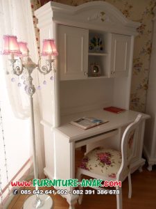 Meja Belajar Kayu Ukir Warna Putih Shabby