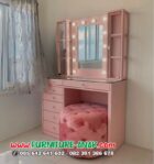 Meja Rias Minimalis Kayu Warna Pink